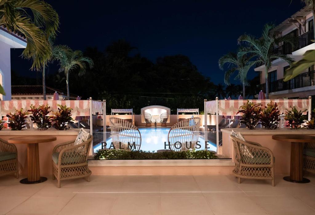 Palm House Hotel Palm Beach Esterno foto