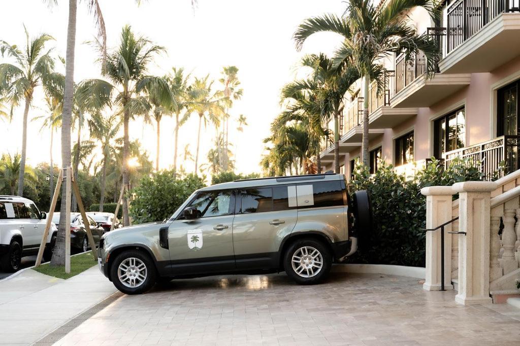Palm House Hotel Palm Beach Esterno foto